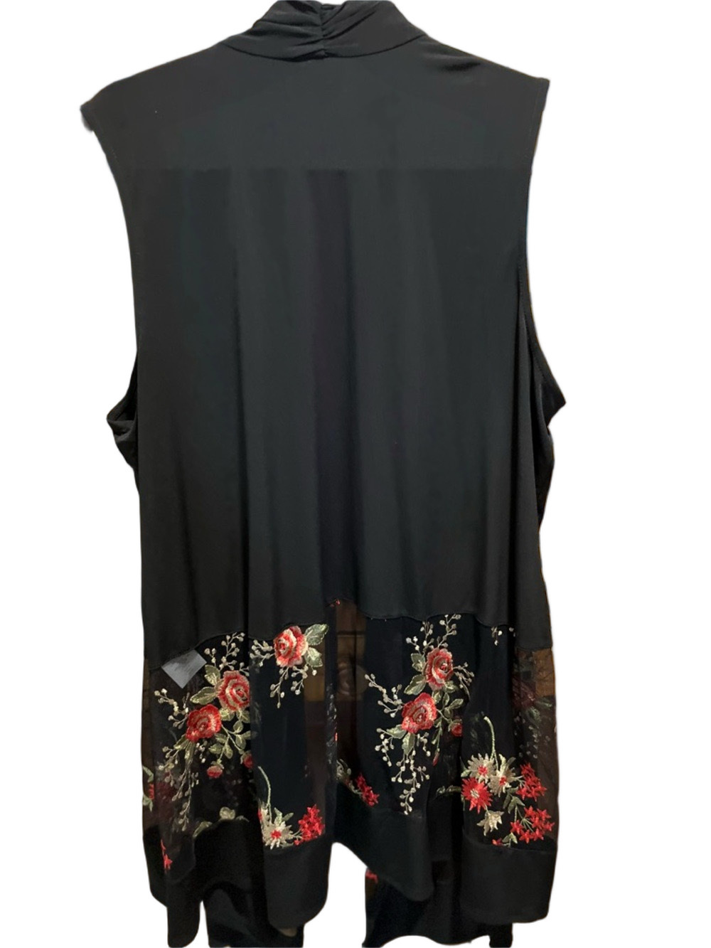 239. WOMENS SUSAN GRAVER XL DETAIL TOP - Picture 5 of 5